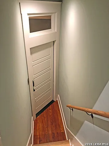 402 E Locust St #301 — Photo 8