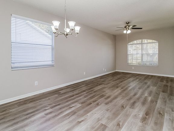 5th image of 14747 Kristenright Ln