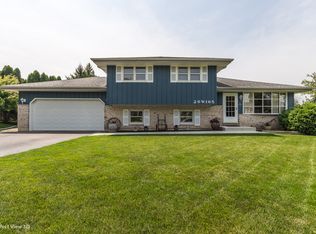 29W165 Barnes Ave, West Chicago, IL 60185