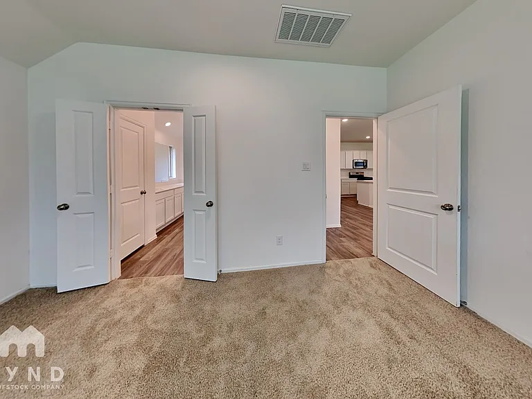 9446 Brookwood Bend Dr — Photo 8