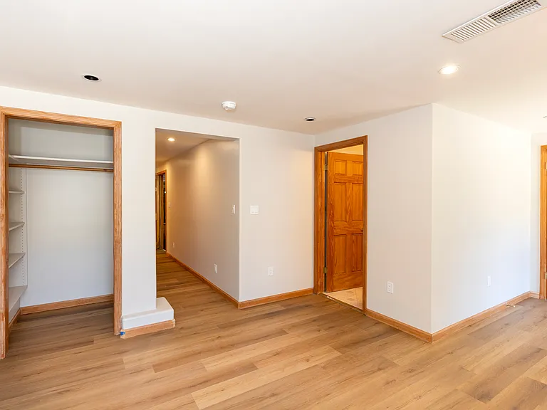 877 44th Ave — Photo 55