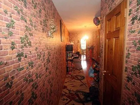 Sold by Superior Realty Service | media 46