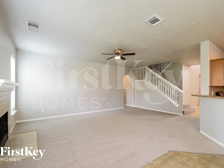 10803 Gold Finch Rd — Photo 3