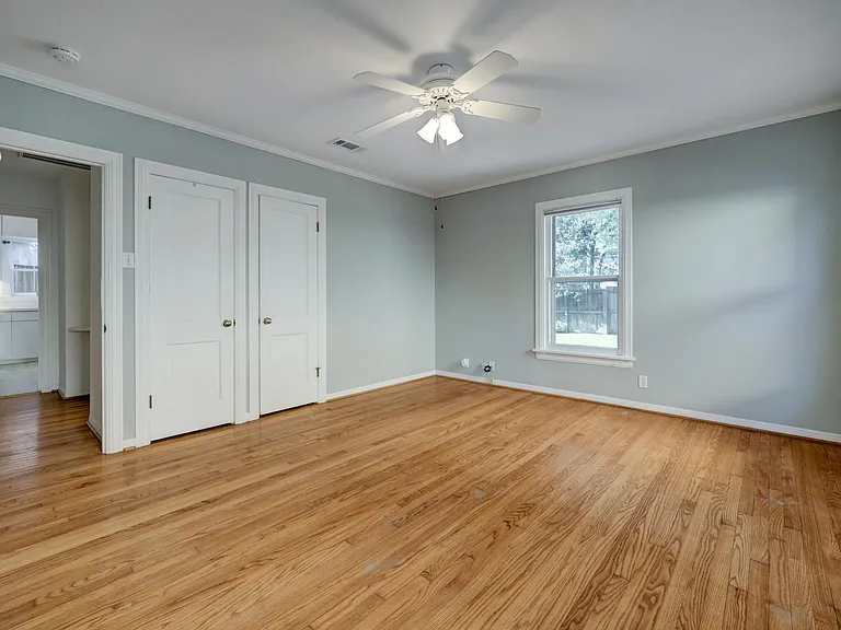 2910 Plumb St — Photo 11