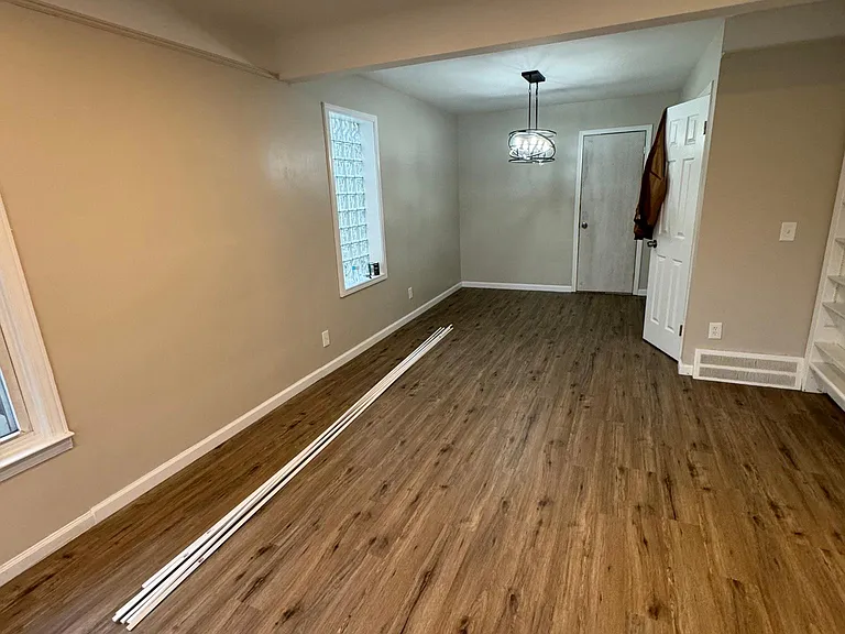 3337 Croissant St — Photo 5