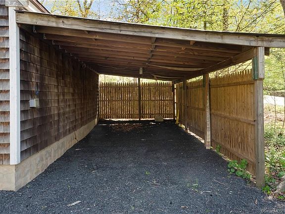 5th image of 588 Webbs Hill Rd