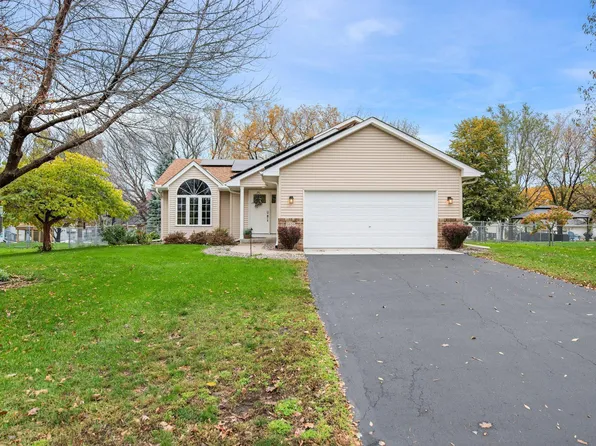 1020 E Orchard St, Belle Plaine, MN 56011