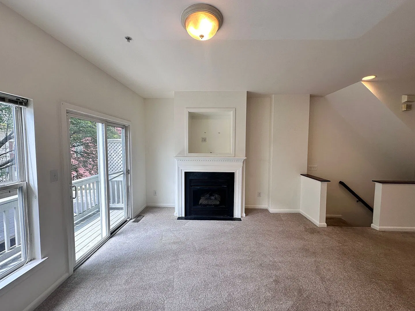 Capacious Cardozo 3BR/2.5BA Townhome with a Deck and Private Parking — Photo 3