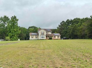 588 Douglas Rd, Gray Court, SC 29645