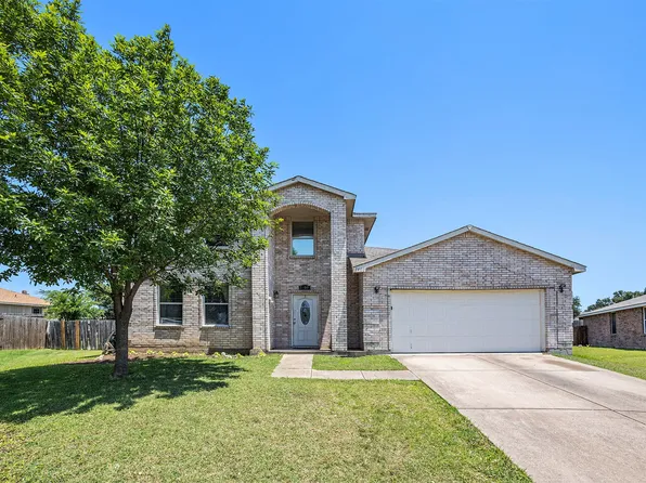 1400 Sunflower Ct, Burleson, TX 76028