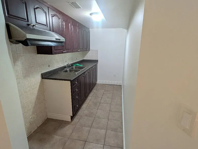 5030 Heatherleigh Ave #9 — Photo 15