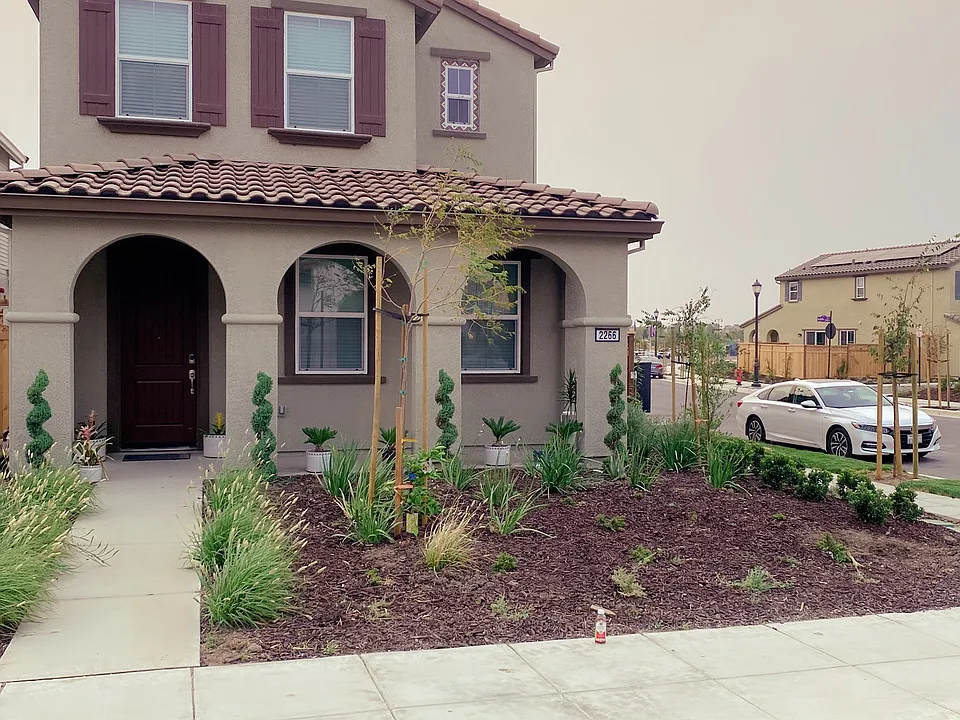 2266 S Stunham Ln
