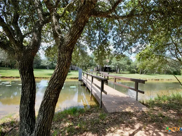 829 County Road 158, Hallettsville, TX 77964