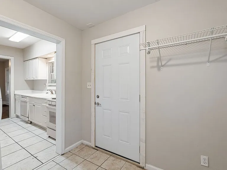 3 Bedroom / 2 Bathroom House in Glen Iris — Photo 31