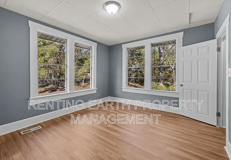 2309 Eufaula Ave — Photo 16