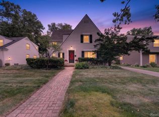 31710 Glencoe Dr, Beverly Hills, MI 48025