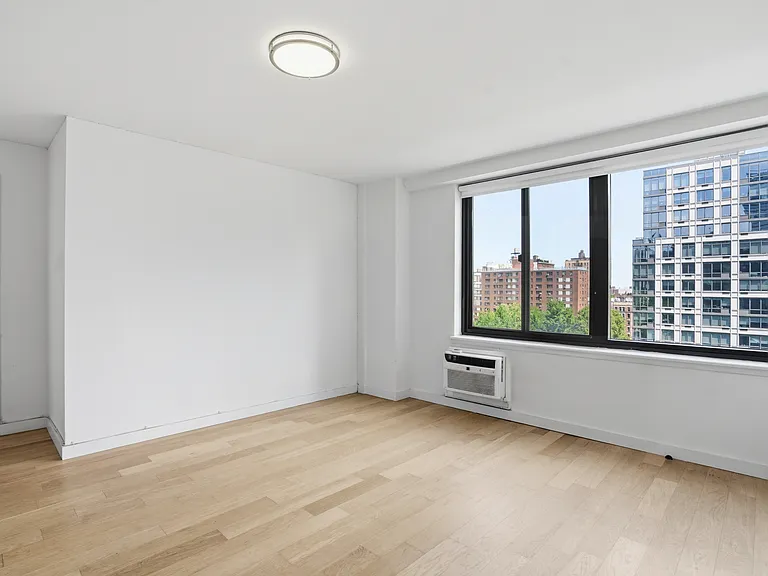 792 Columbus Ave #10 — Photo 15