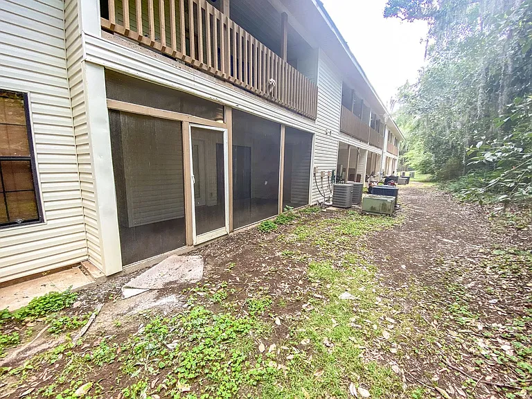 1104 Green Tree Ct #A — Photo 14