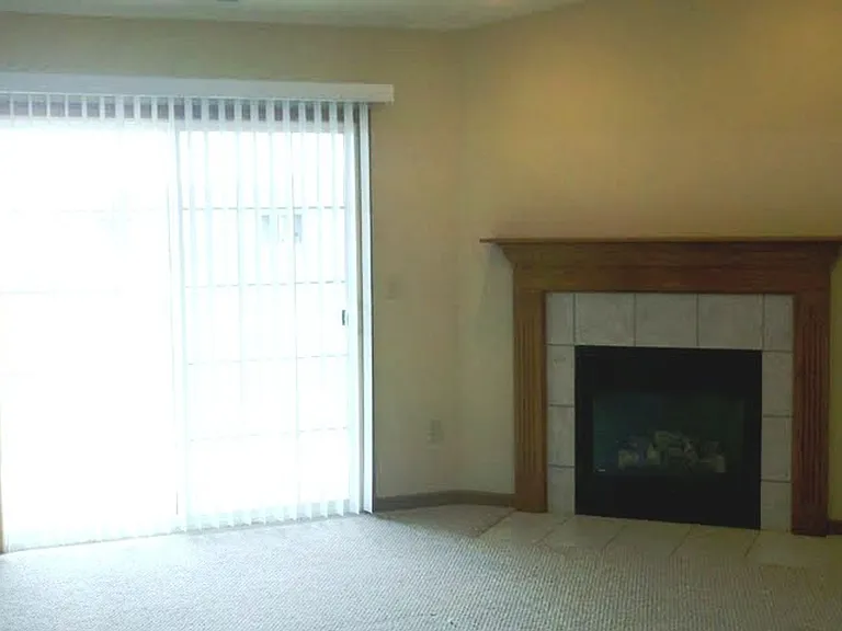 3365 Edison Dr — Photo 6