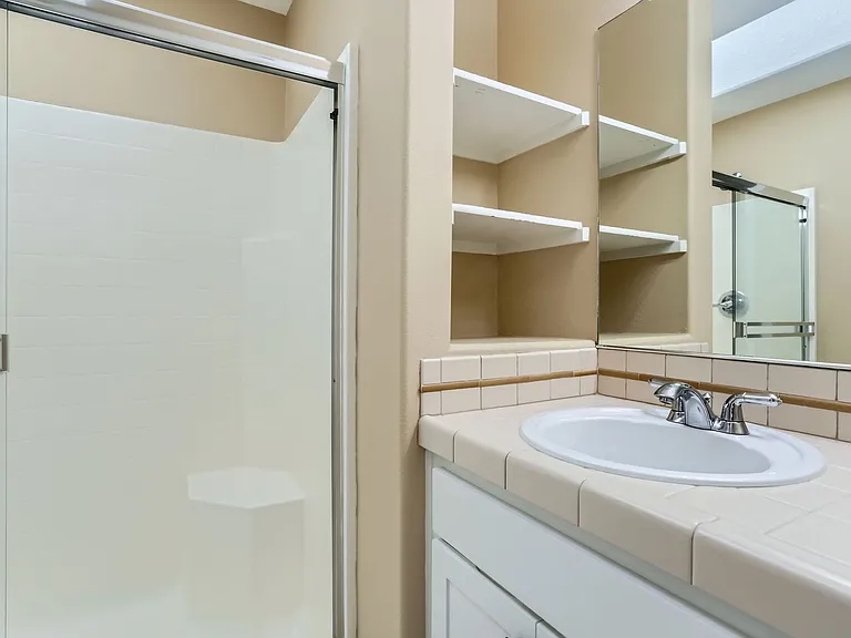 10175 NW Wilshire Ln — Photo 16