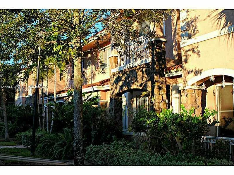 Building Photo - 2779 SW 82nd Ave #105