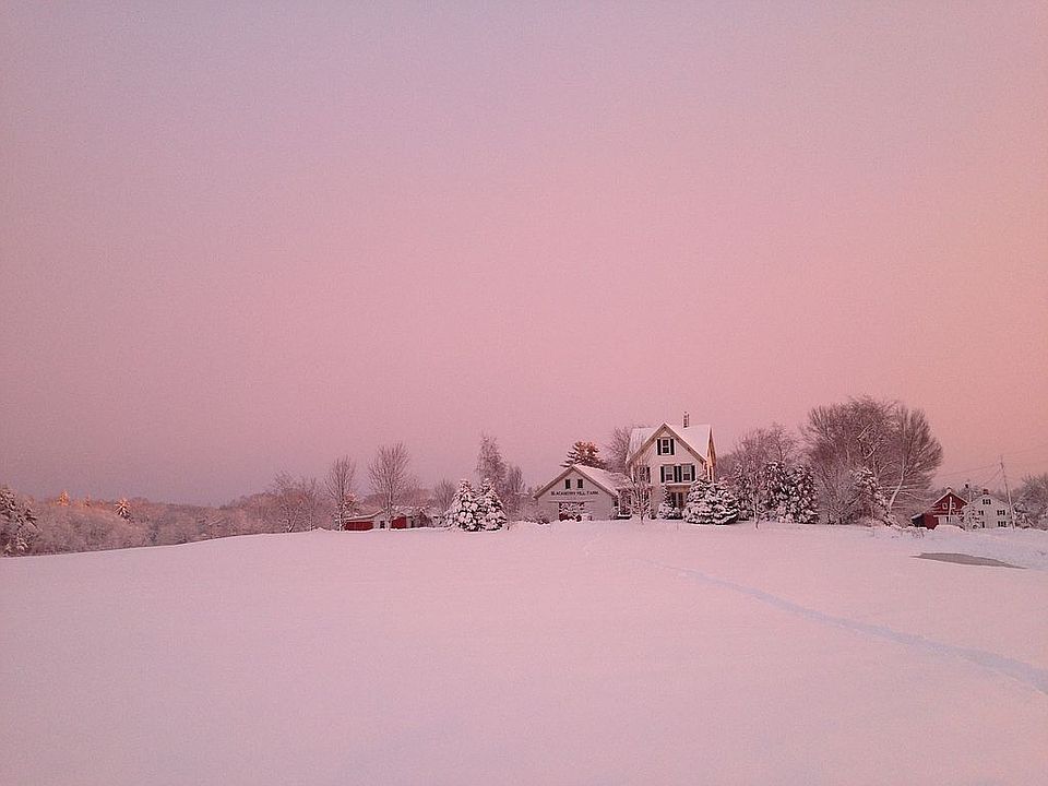 2nd image of 9 Brackett Ln