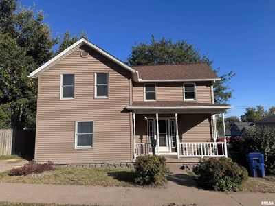 2711 N 2nd St, Clinton, IA, 52732