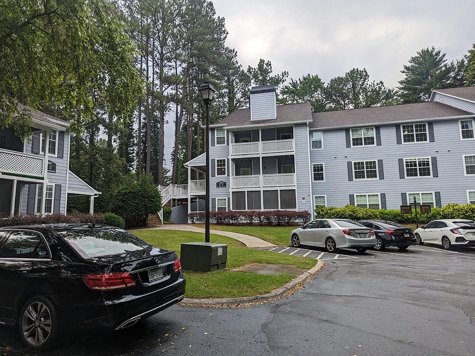1st image of 4040 Riverlook Pkwy SE Unit 201