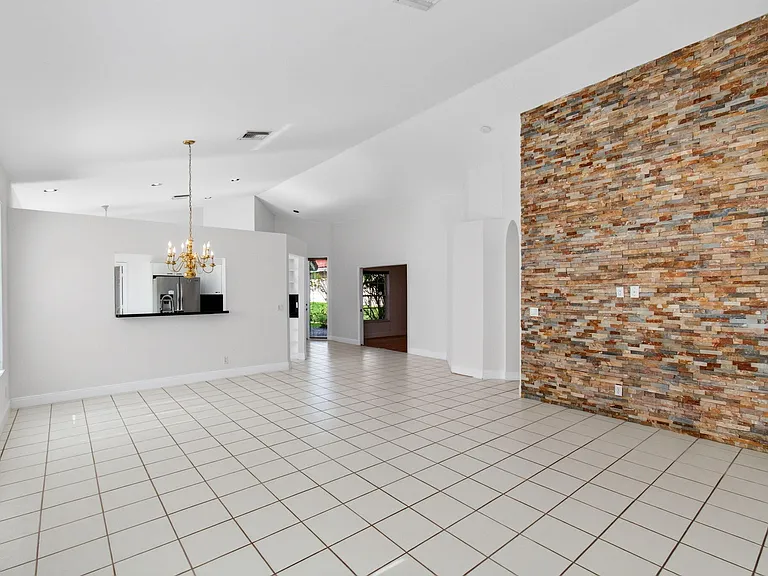 5225 Brookview Dr — Photo 43
