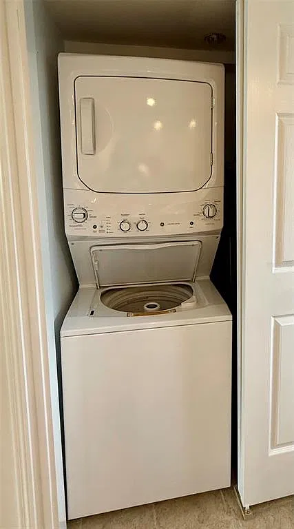 2 bed, 2.0 bath, 958 sqft, $2,800 — Photo 4
