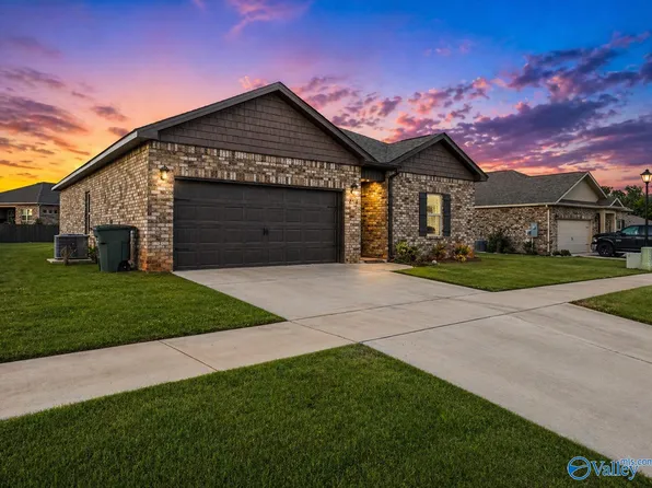 6578 Moon Crest Ln NW, Huntsville, AL 35806