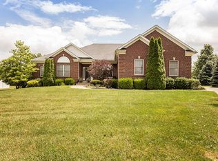 1806 Saint Andrews Ct, La Grange, KY 40031