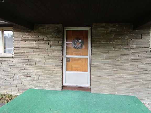 2nd image of 214 Cherry St