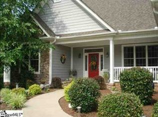 111 Amandas Autumn Ln, Taylors, SC 29687