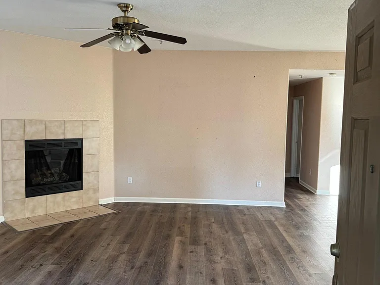 1808 El Monte Ave — Photo 2
