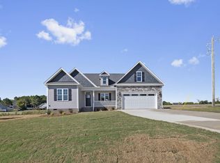 18 Tarheel Landing Dr, Benson, NC 27504