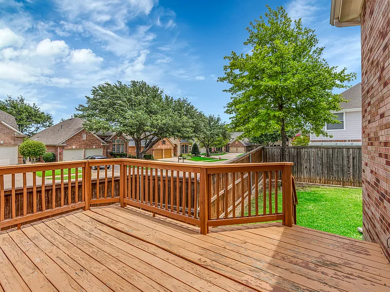 3920 Autumn Ln — Photo 38