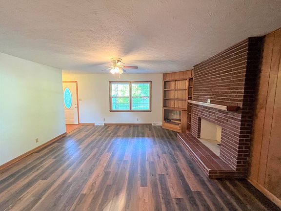 3rd image of 504 N Lafayette St