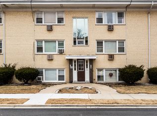 8636 Grand Ave APT 3A, River Grove, IL 60171