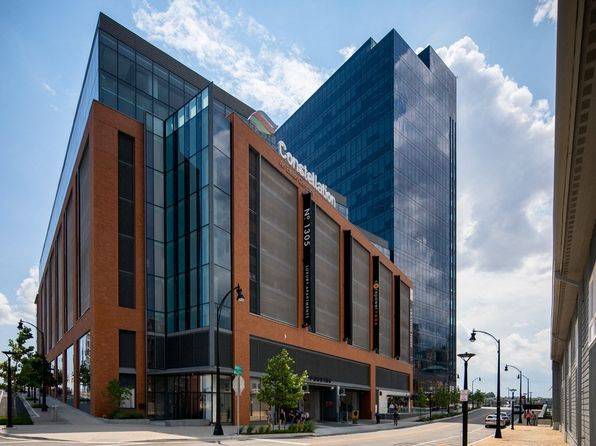 1305 Dock St #714