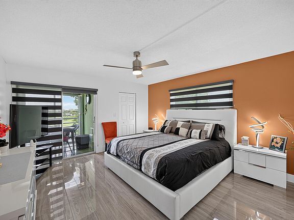 5th image of 2903 VICTORIA Circle #O4