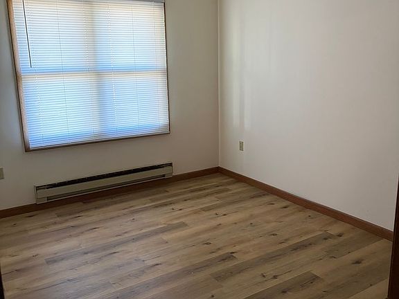 4th image of 220 N Brookwood Dr #124