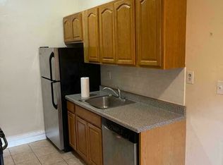 200 E 19th St #E3, Brooklyn, NY 11226