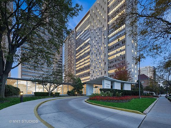 4th image of 3950 N Lake Shore Dr APT 1312