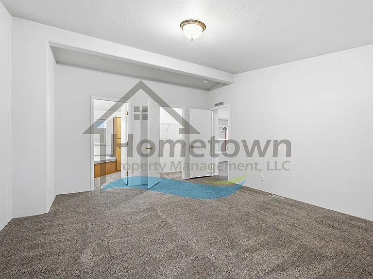5425 E Grove Ave — Photo 19