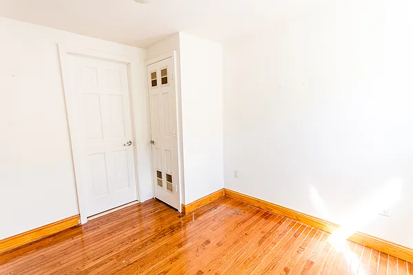 Rented by Twyford Real Estate | media 63