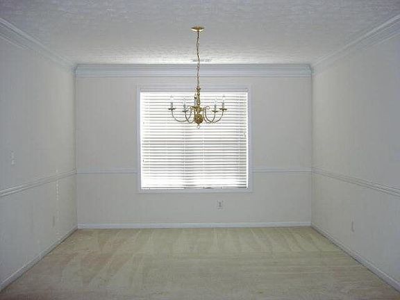 4th image of 535 Orchard Place Cir