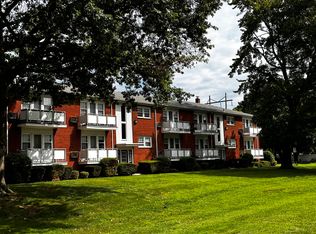 251 N Middletown Rd #2, Nanuet, NY 10954