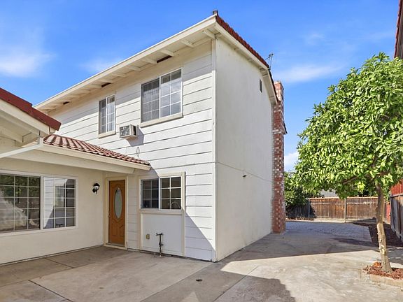 4th image of 1566 Trieste Way