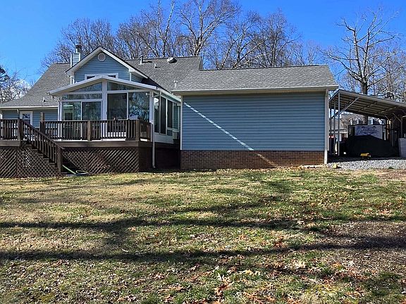 5th image of 157 Ashlin Ridge Dr NE